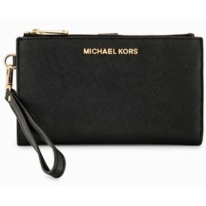 Michael Kors Jet set tech wristlet